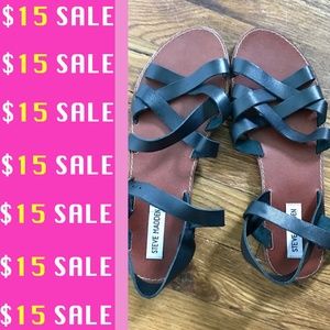 NWOT Steve Madden Sandals
